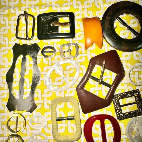 Bundle 87 VNT Belt Buckle Collection